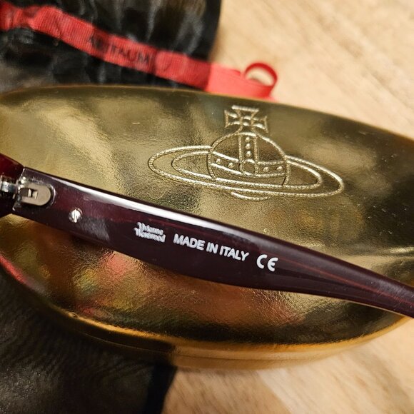 Vivienne Westwood - Picture 3 of 6